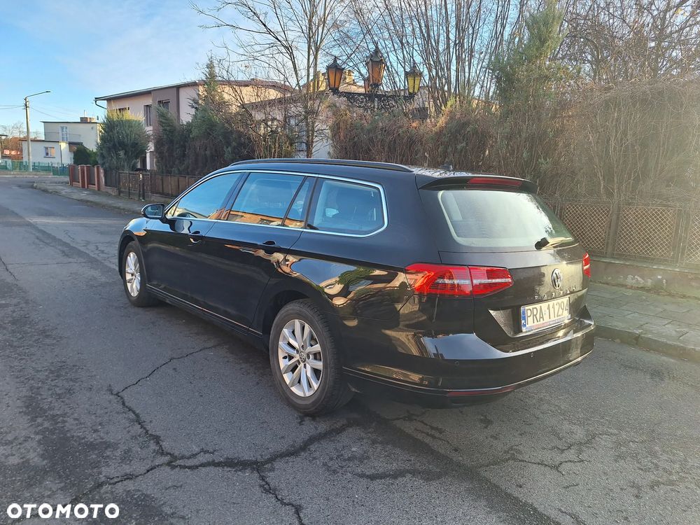 Volkswagen Passat 2.0 TDI SCR DSG Comfortline - 6