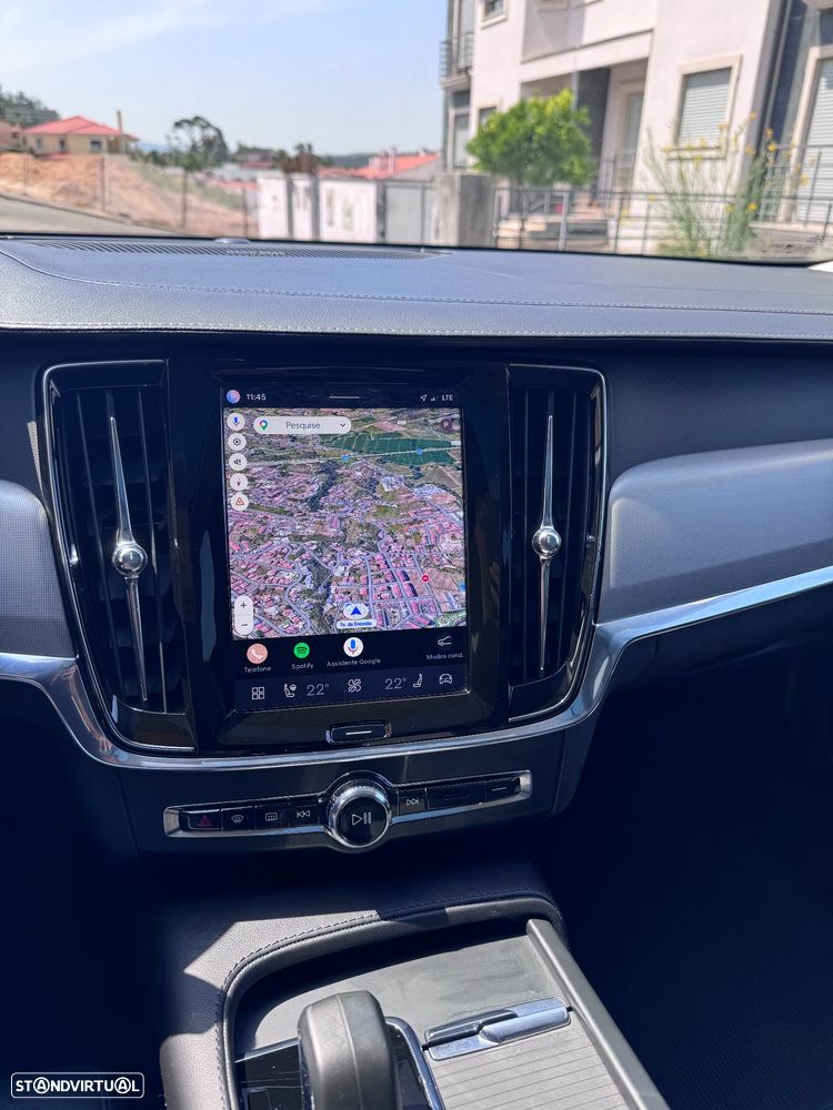 Volvo V90 Cross Country - 10