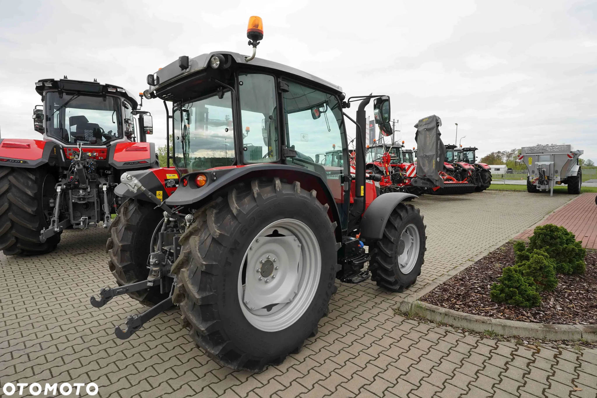 Massey Ferguson 4708M Cab Essential - 4