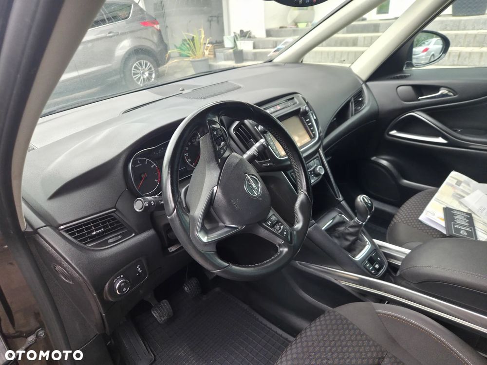 Opel Zafira 1.4 T Cosmo EcoFLEX S&S EU6 - 26