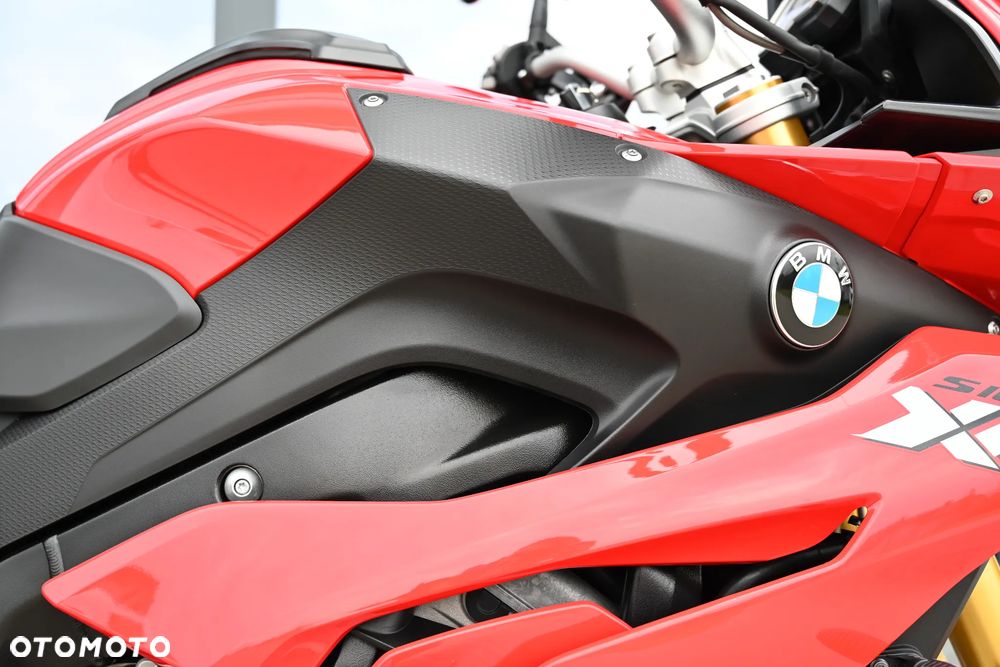 BMW XR - 27