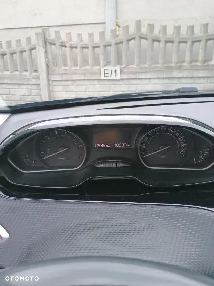 Peugeot 208 1.2 PureTech Style - 17