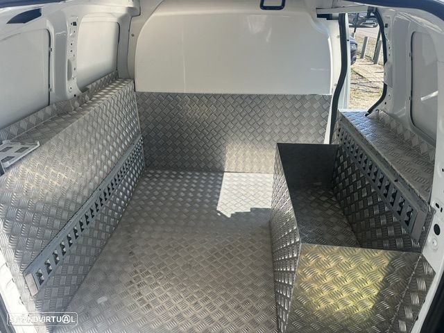 Citroën BERLINGO 3 LUGARES C/GPS 100CV - 7