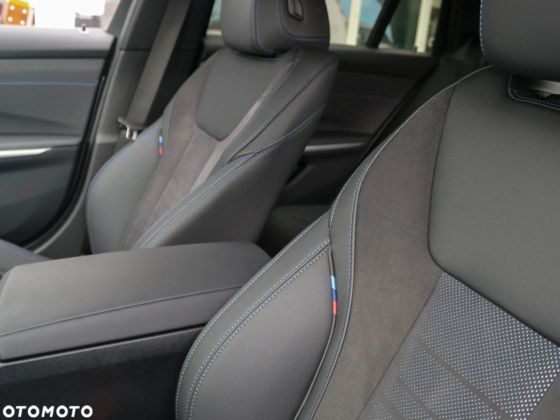 BMW Seria 3 330e xDrive M Sport sport - 31