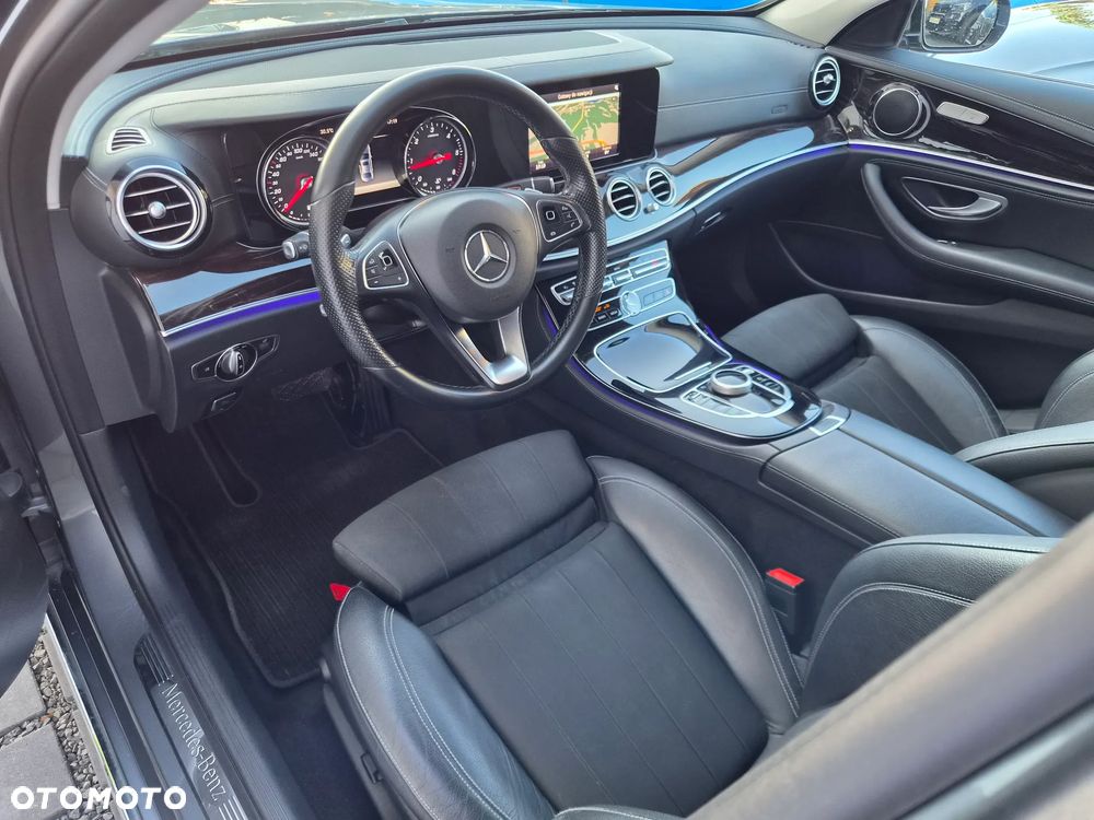 Mercedes-Benz Klasa E 220 d 9G-TRONIC - 9