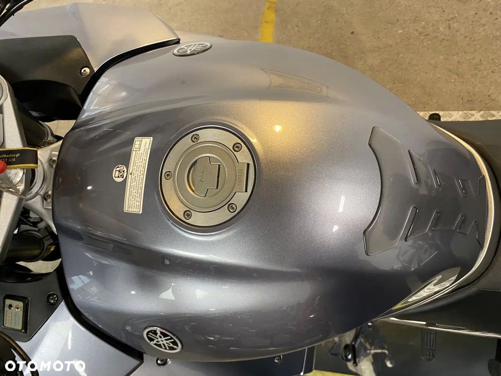 Yamaha FJR - 24