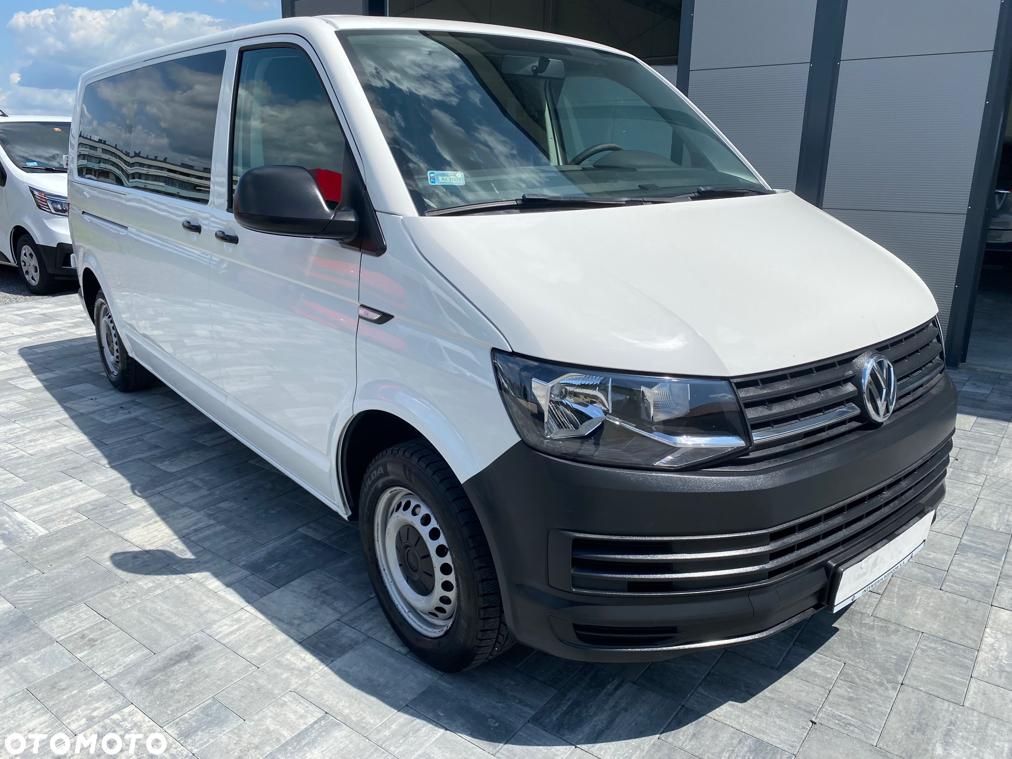 Volkswagen Transporter T6 TDI L2H2 - 6