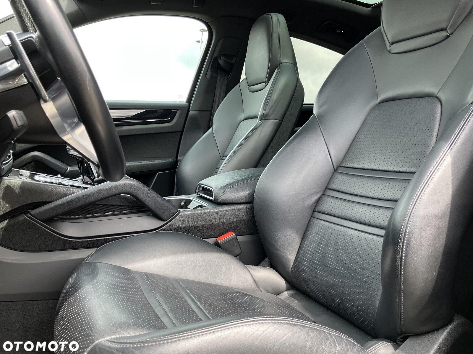 Porsche Cayenne - 16