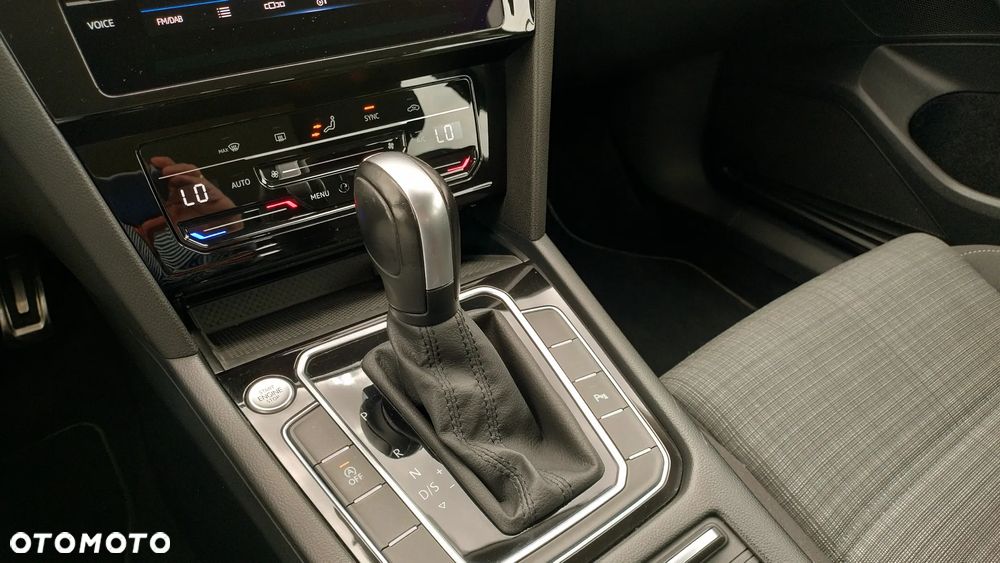 Volkswagen Passat 2.0 TSI Business DSG - 20