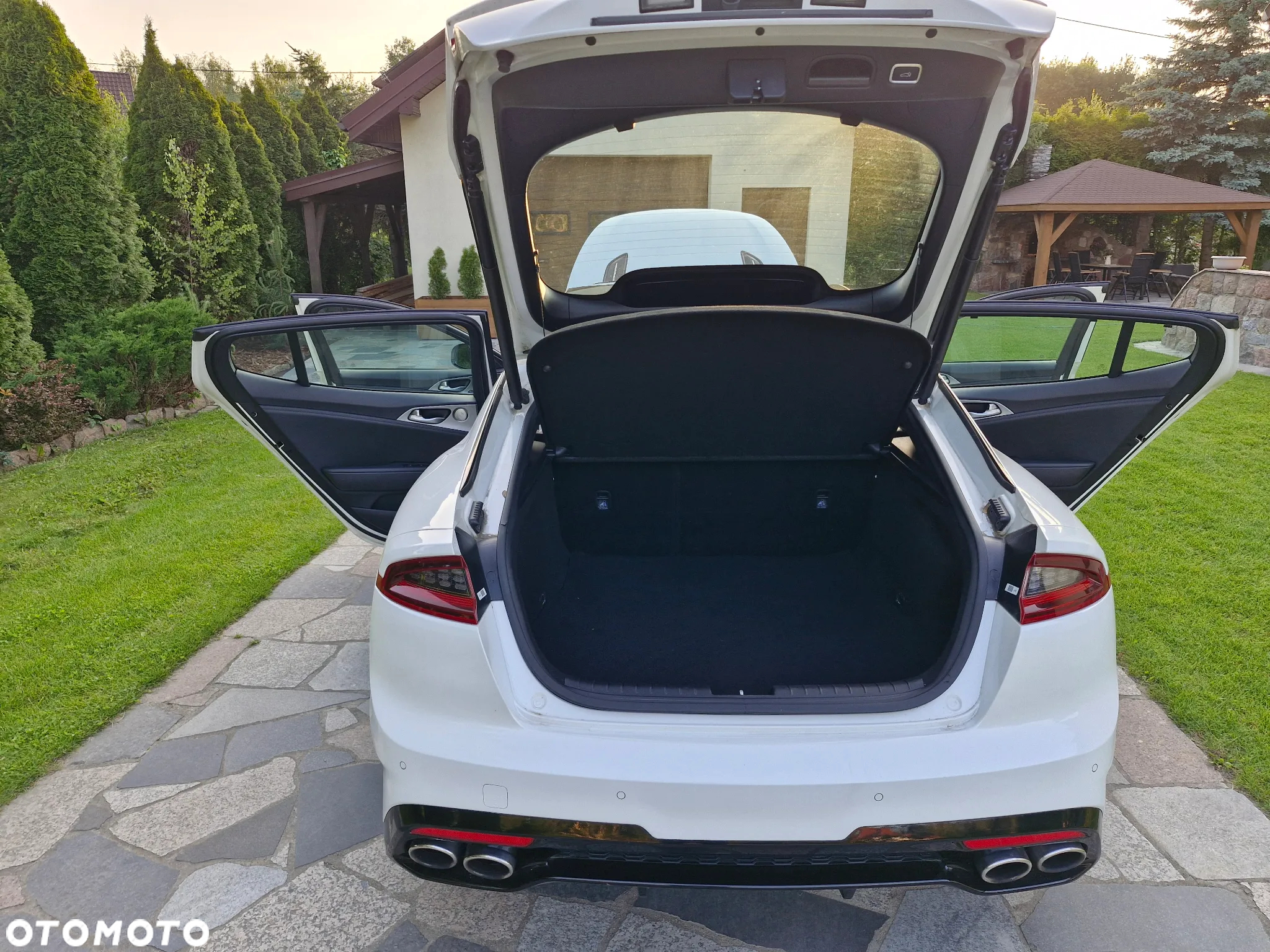 Kia Stinger 2.0 T-GDI GT Line - 12