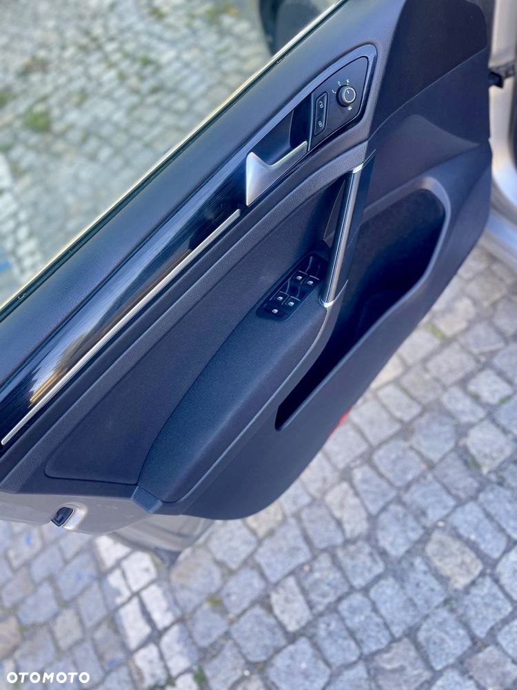 Volkswagen Golf 1.5 TSI BMT Evo Highline - 27