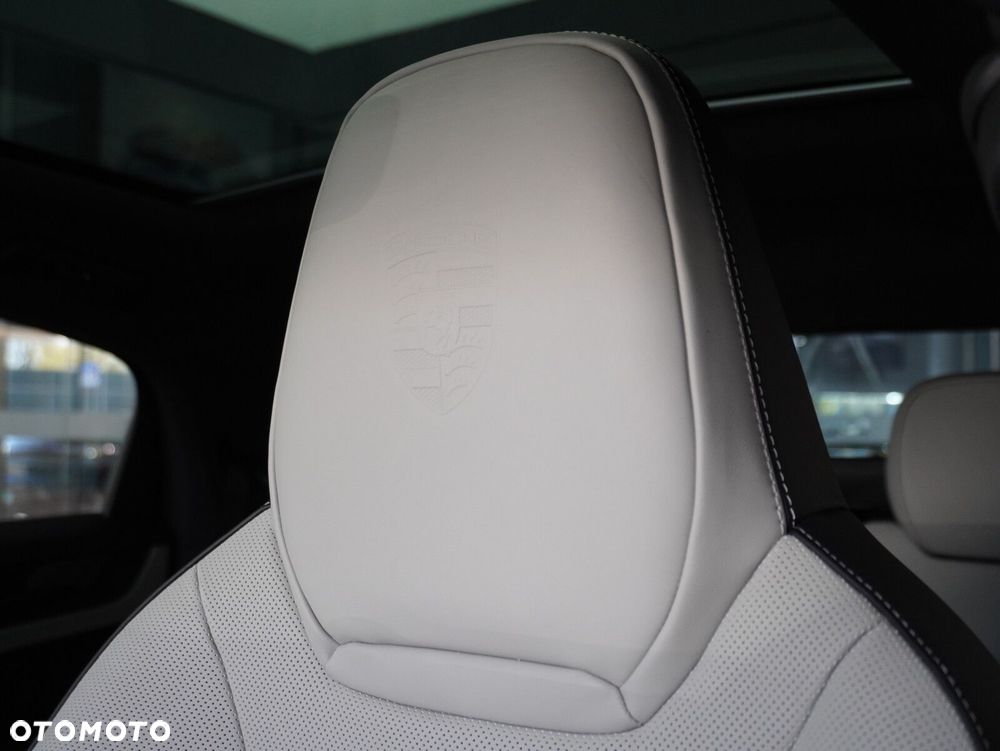 Porsche Cayenne E-Hybrid PHEV Black Edition - 25