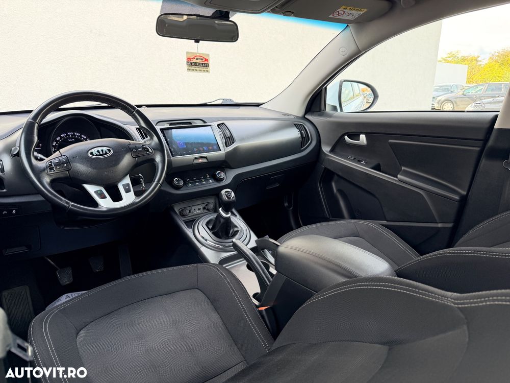 Kia Sportage 1.7 CRDI 2WD Dream-Team Edition - 18
