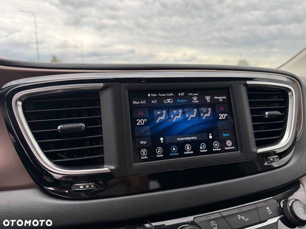Chrysler Pacifica - 13