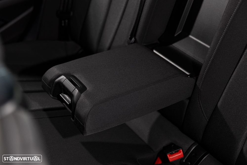 Audi A4 Avant 2.0 TDI Advance S tronic - 20