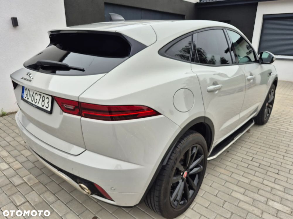 Jaguar E-Pace 2.0 P200 mHEV AWD R-Dynamic SE - 2
