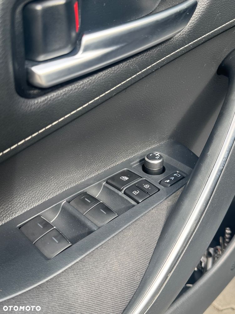 Toyota Corolla 2.0 Hybrid Executive - 20