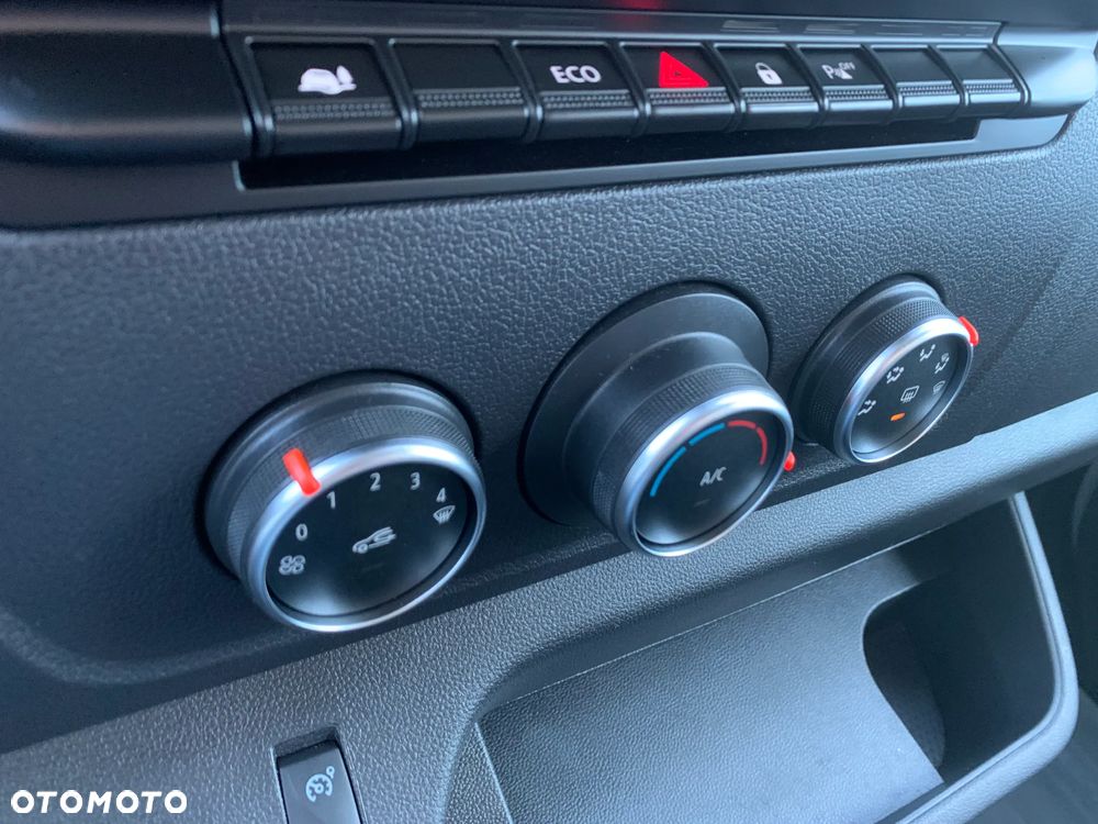 Renault MASTER MAXI VAN L3H2 MOCNY SILNIK 2.3DCI Bez-BiTurbo! Rozrząd na ŁAŃCUCHU, Pełna zabudowa paki, Zawiasy drzwi tył 270' DMC3.5t Duża ładowność 1301Kg, Homologacja VAT-1, Parktroniki, Minibar, Stolik EasyLife, Lustro WideView, Oświetlenie LED, Tempomat, Halogeny, Pakiet Chrom Design, Grafitowe wnętrze, SERWIS ASO! - 22