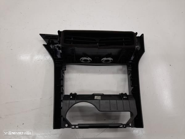 Moldura / Estrutura Consola Central / Rádio Opel Astra H Três Volumes - 5