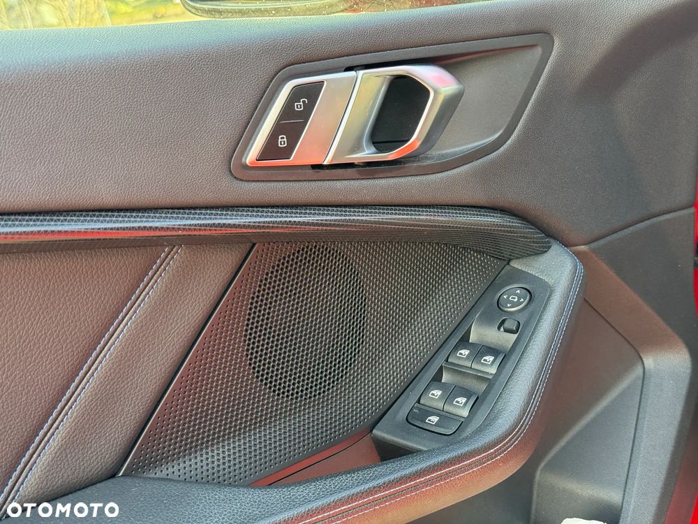 BMW Seria 2 218i - 32