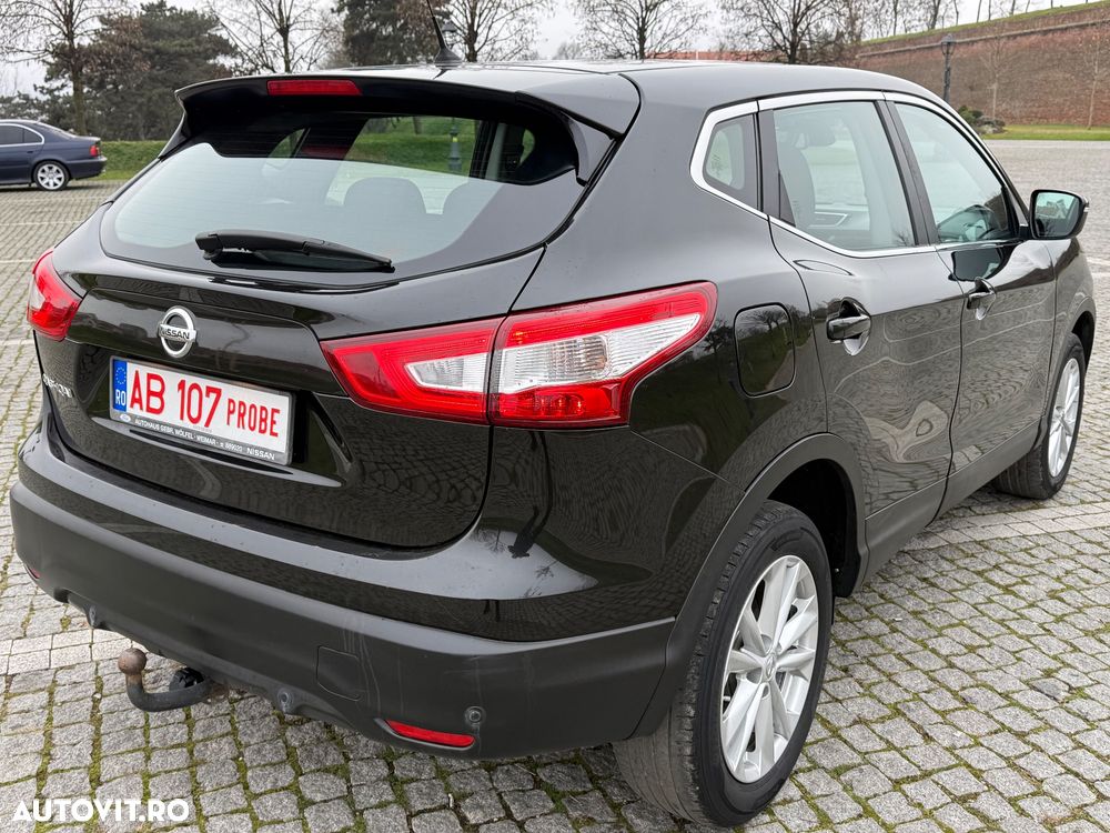 Nissan Qashqai 1.6 DCI ALL-MODE 4x4i N-Connecta - 9
