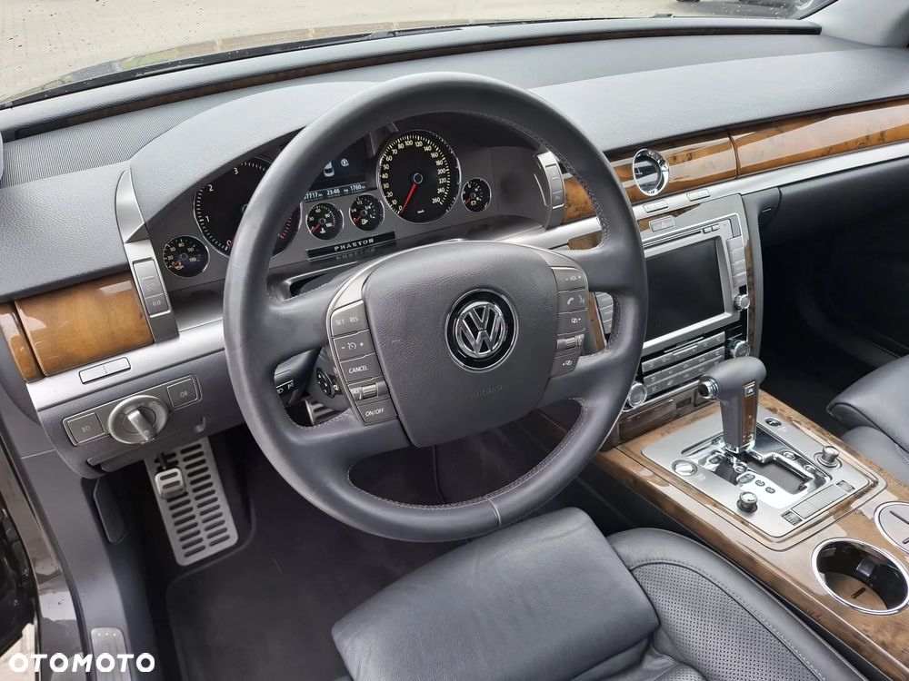 Volkswagen Phaeton 3.0 V6 TDI DPF 4MOTION Automatik (4 Sitzer) - 25
