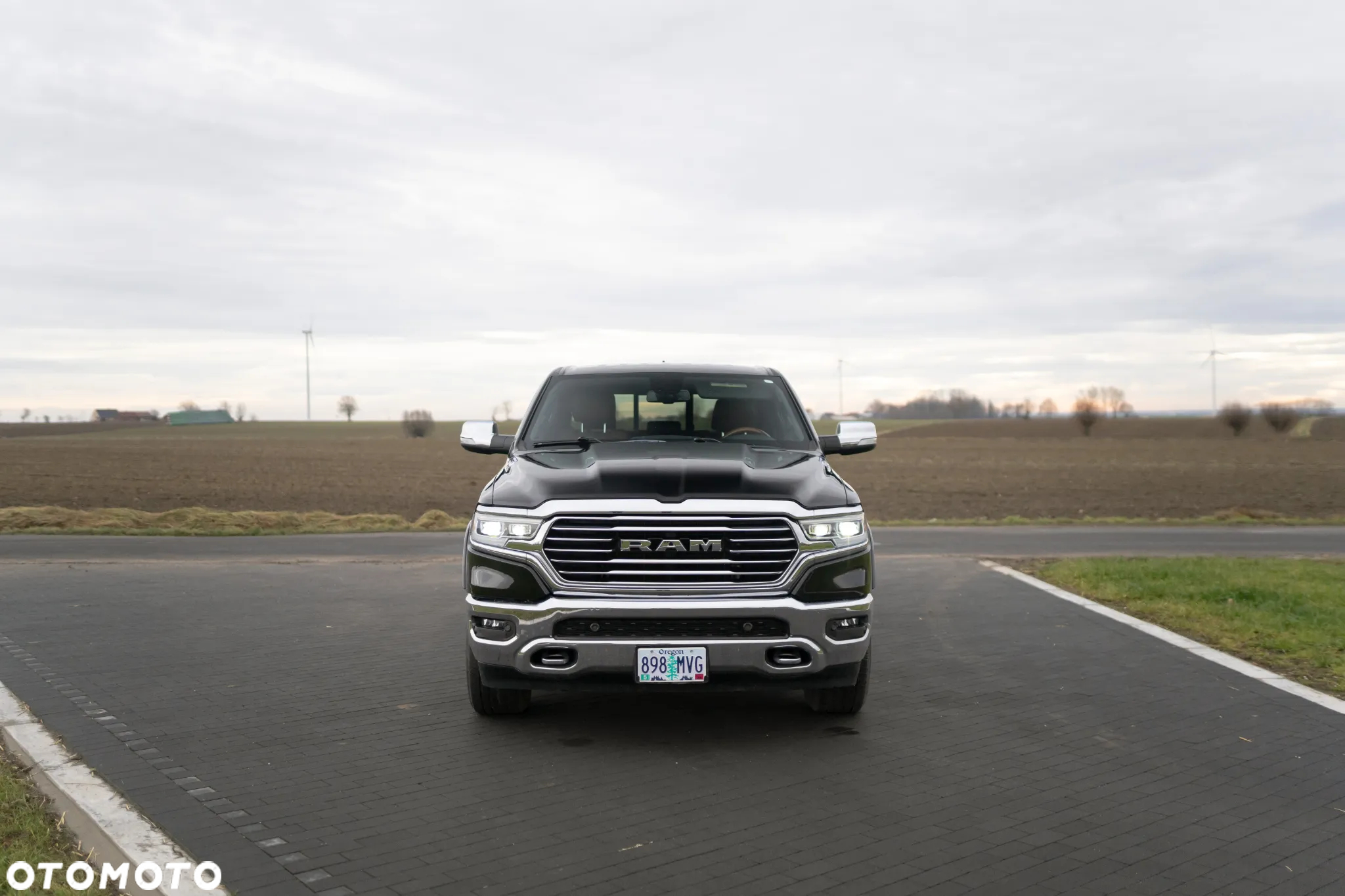 RAM 1500 5.7 Crew Cab Longbed Longhorn Chrome - 28