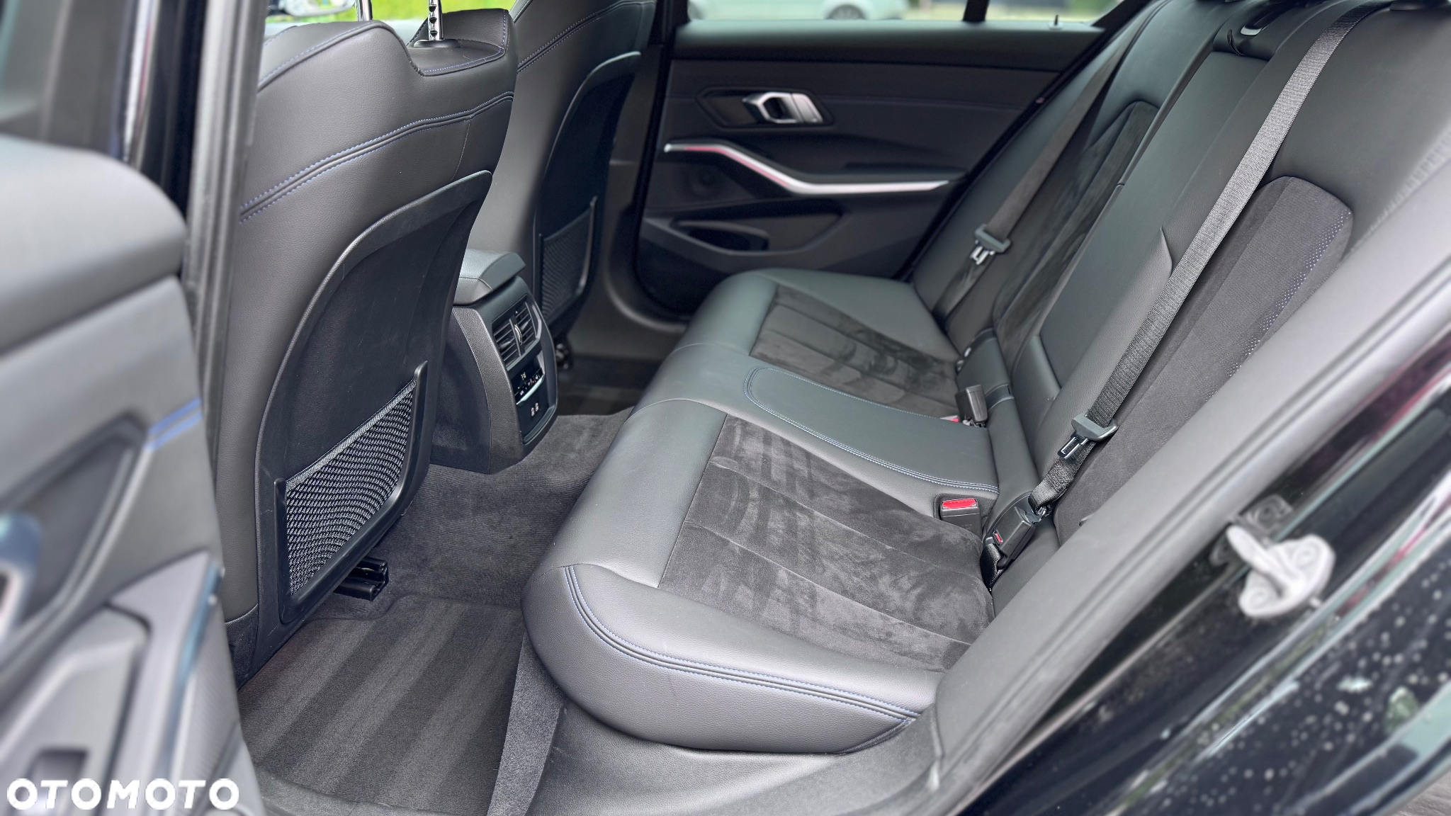 BMW Seria 3 320i M Sport - 23