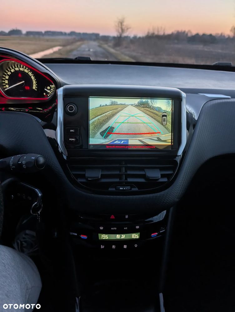 Peugeot 2008 PureTech 110 Stop&Start GT-Line Edition - 19