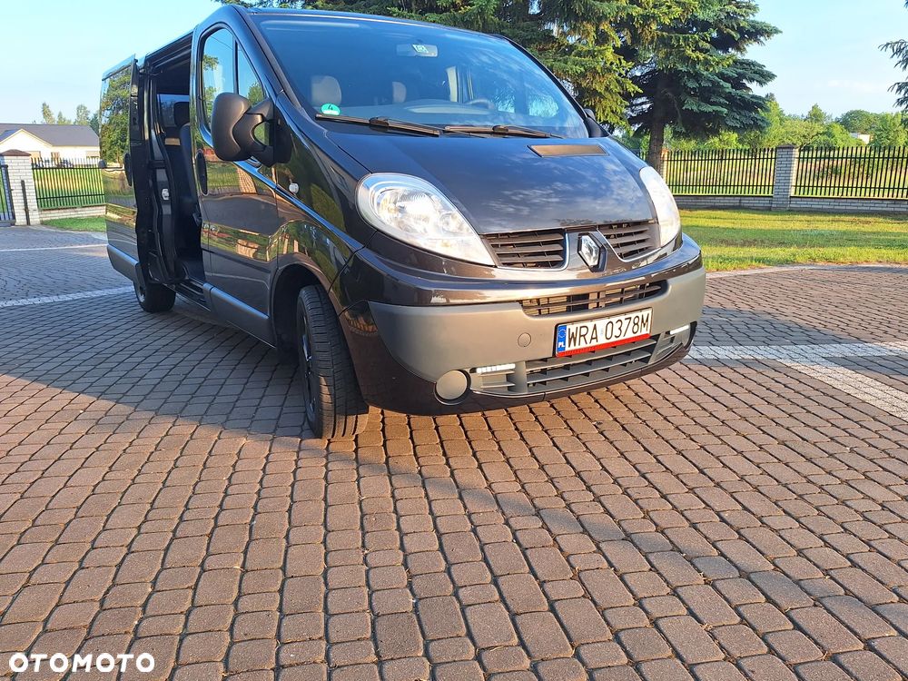 Renault Trafic FAP Grand Passenger Black Edition - 11