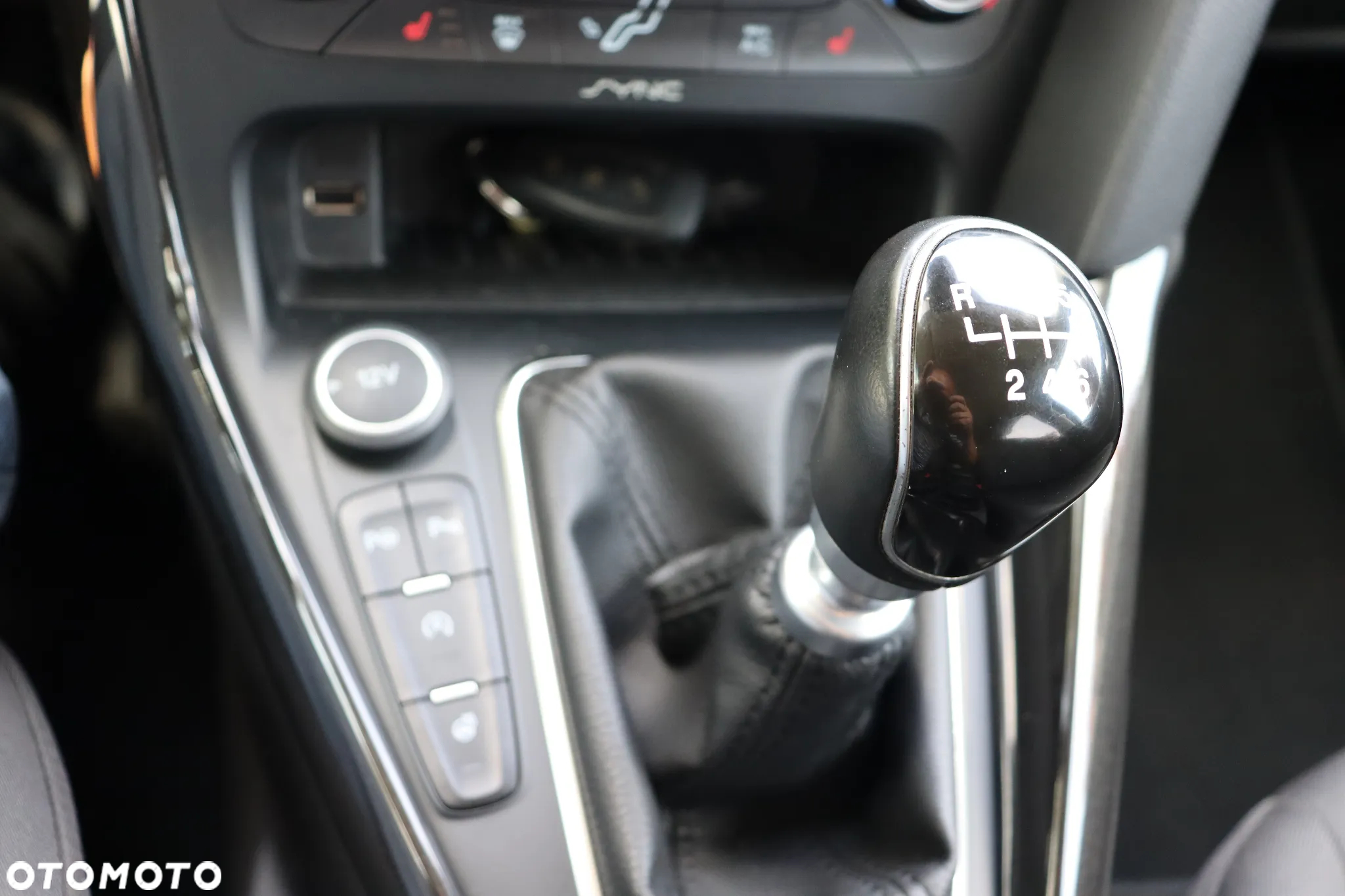 Ford Focus 1.0 EcoBoost Gold X ASS - 23