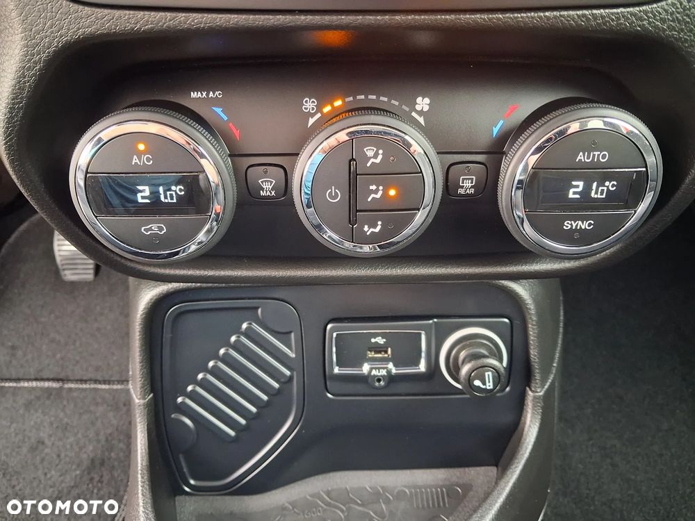 Jeep Renegade 1.6 E-TorQ Longitude FWD - 22