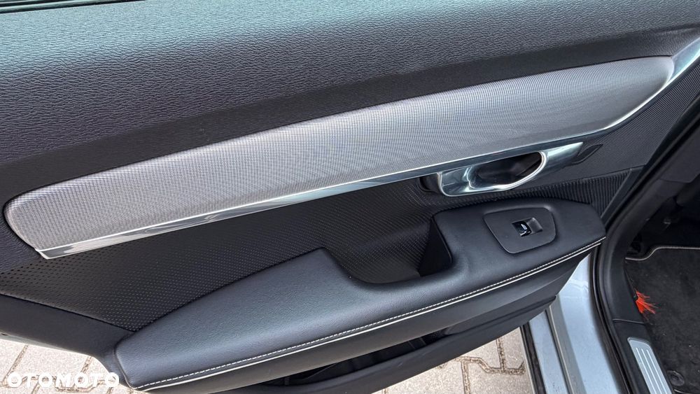 Volvo V90 D4 Geartronic R Design - 13