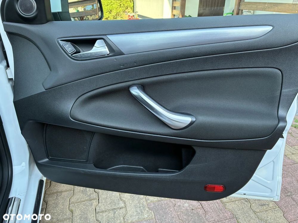 Ford Mondeo 2.0 TDCi Titanium - 24