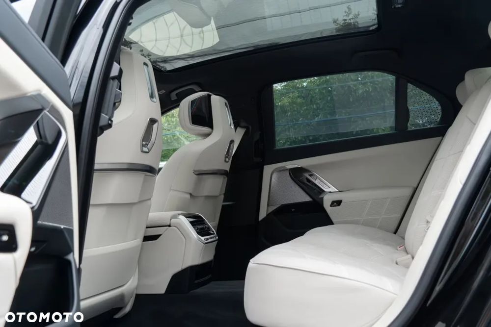 BMW Seria 7 - 17