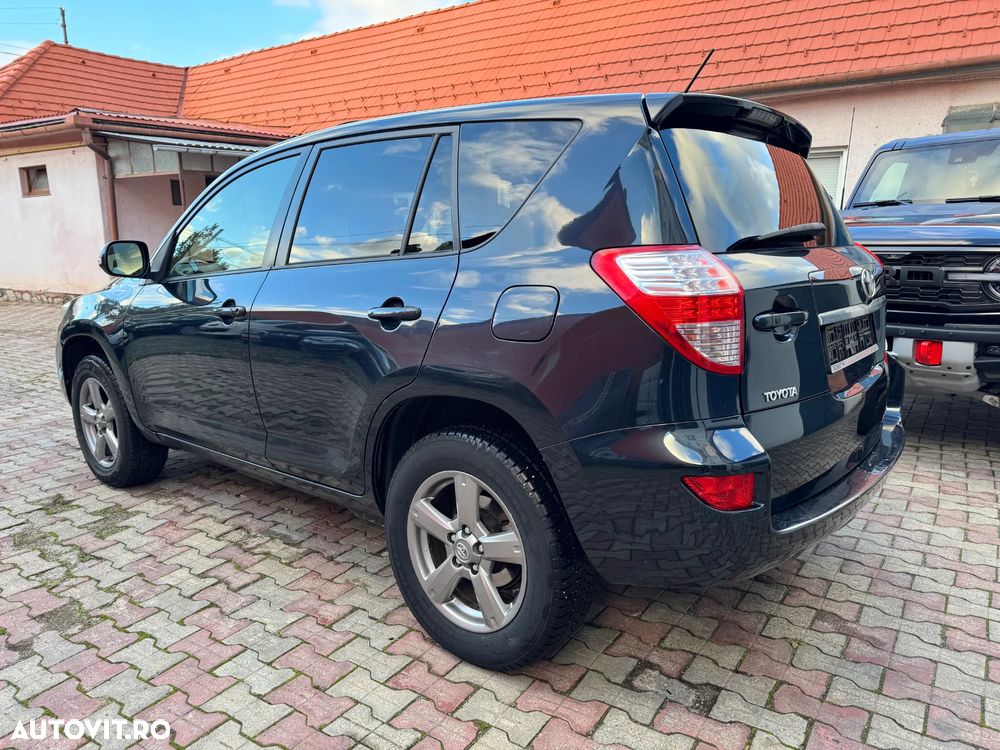 Toyota RAV4 ver-2-2-d--4cat-4wd-aut-luxury-18- - 2