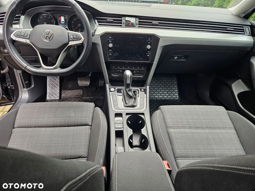 Volkswagen Passat Variant 2.0 TSI Business DSG - 11