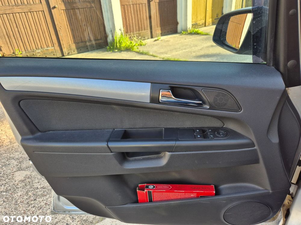 Opel Zafira 1.6 Cosmo - 10