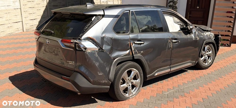 Toyota RAV4 2.5 Hybrid Black Edition by JBL 4x4 - 4