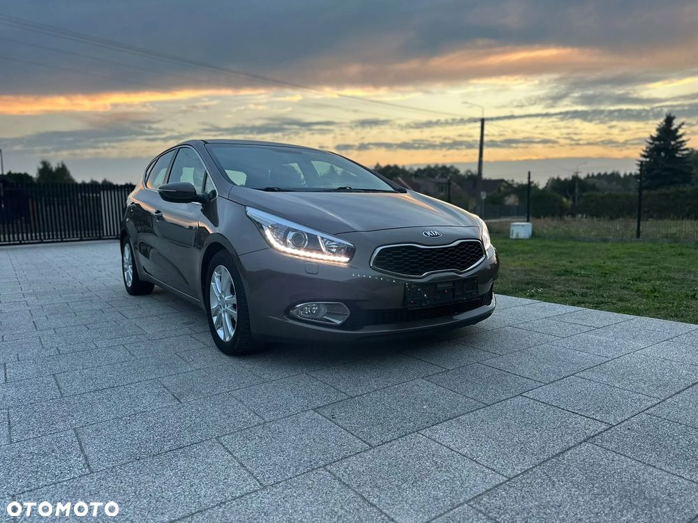 Kia Ceed 1.6 GDI DCT Spirit