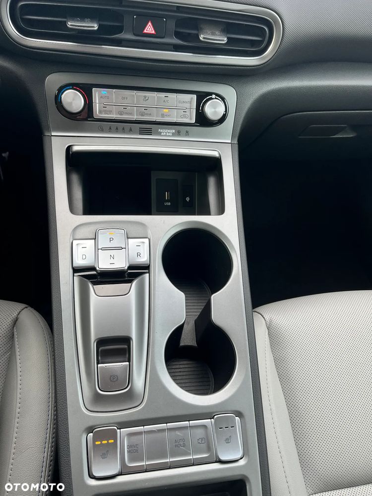 Hyundai Kona 64kWh Platinum - 37