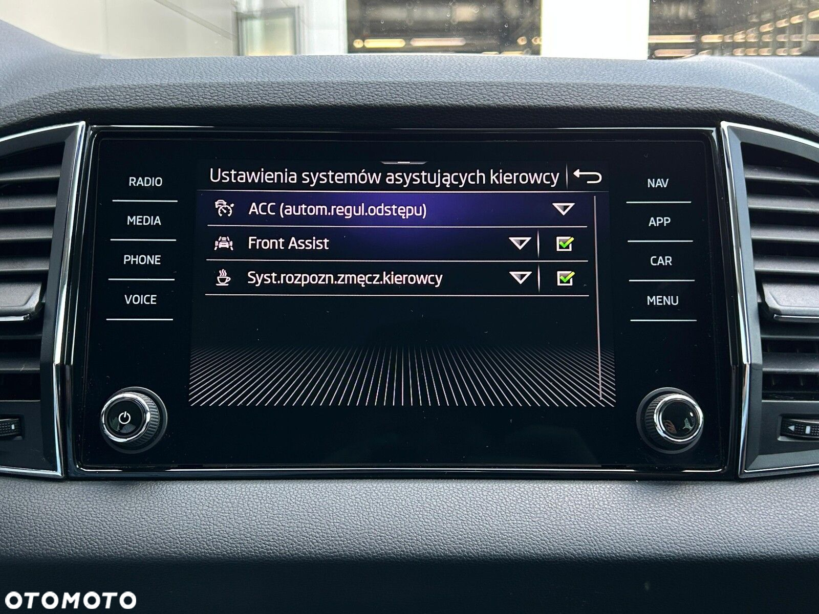 Skoda Karoq 1.5 TSI ACT GPF 4x2 Style DSG - 31
