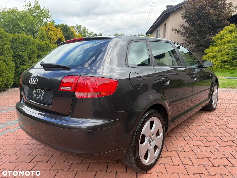 Audi A3 Sportback 1.6 Attraction - 4