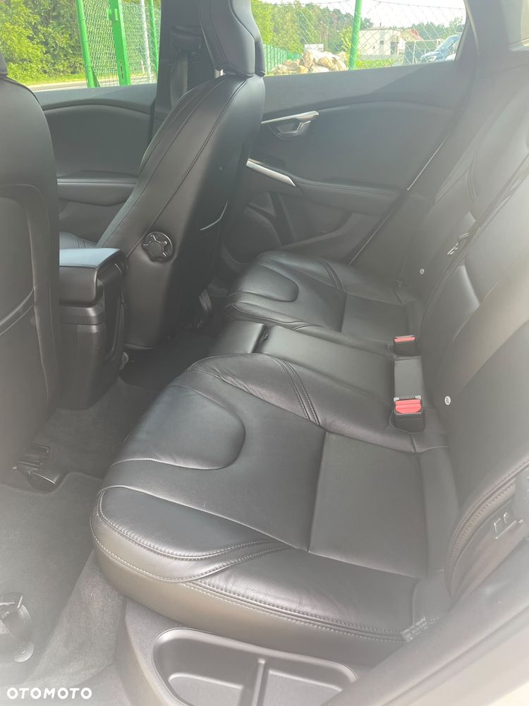 Volvo V40 D2 Drive-E Inscription - 4