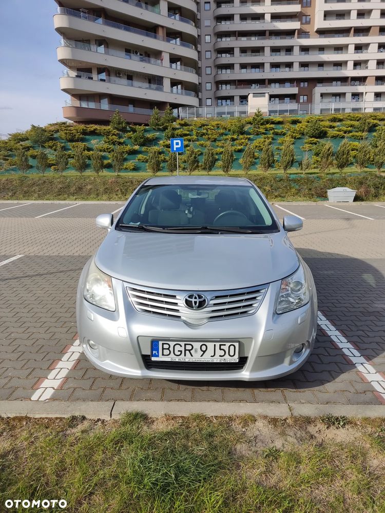 Toyota Avensis 1.6 Luna - 2