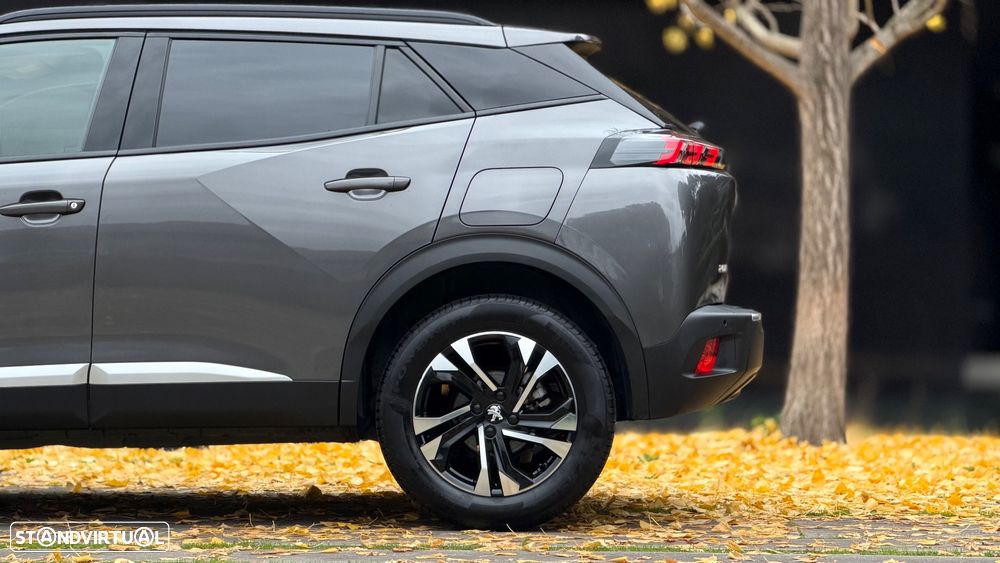 Peugeot 2008 1.2 PureTech Allure Pack - 4
