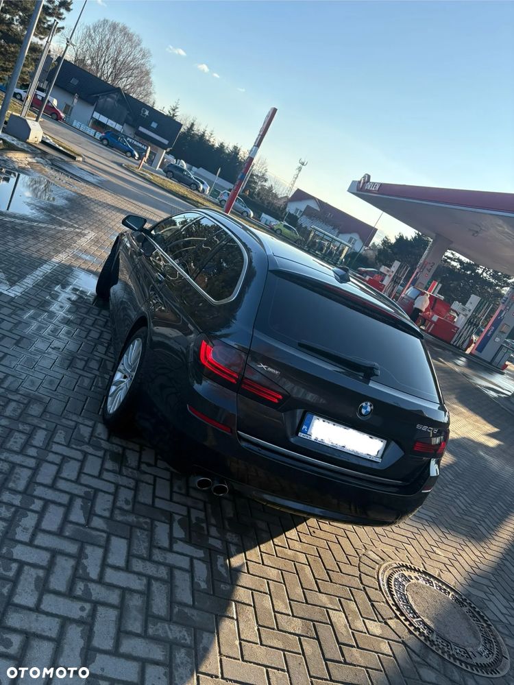 BMW Seria 5 520d Luxury Line - 2