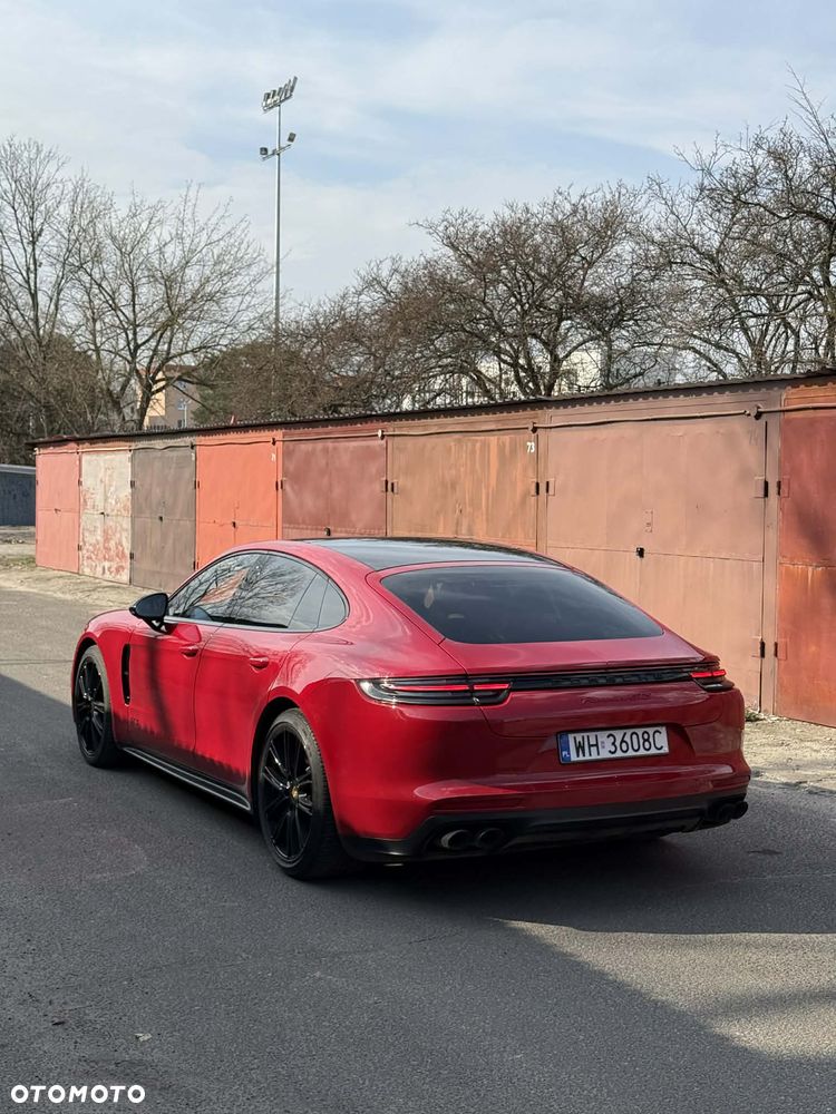 Porsche Panamera - 1
