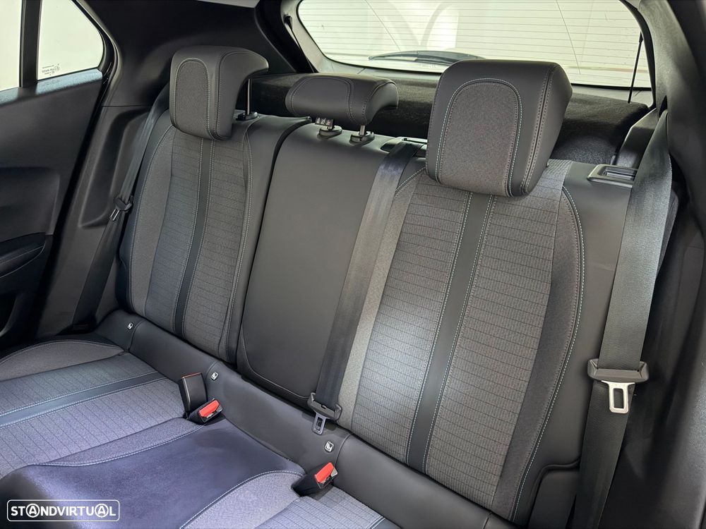 Peugeot 2008 1.2 PureTech Allure Pack - 45