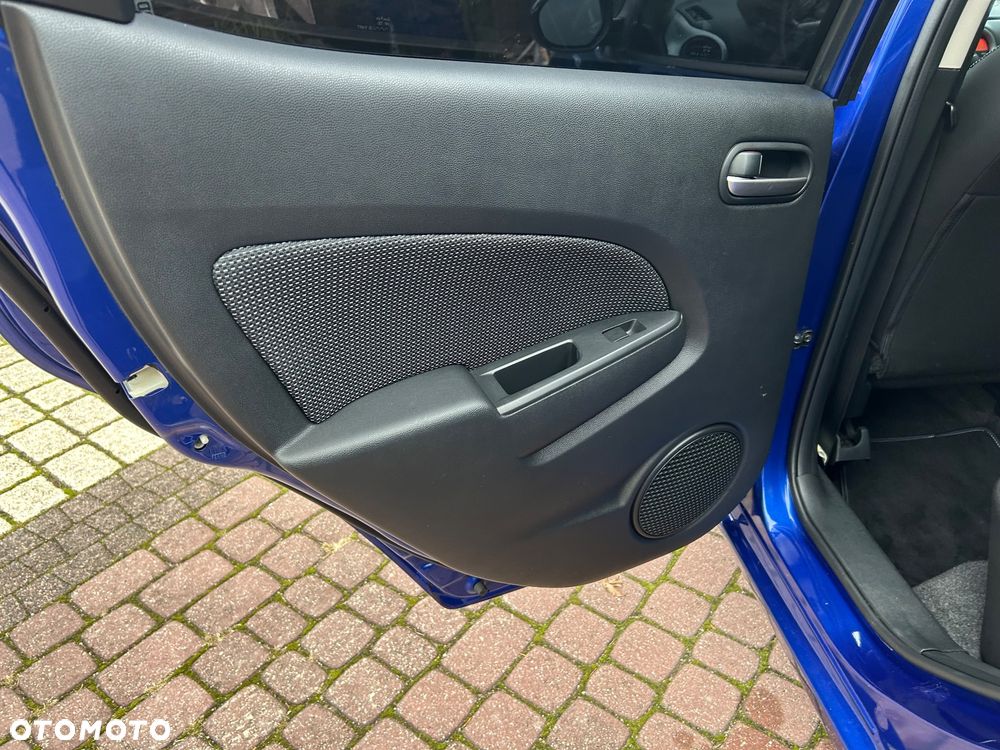 Mazda 2 - 24